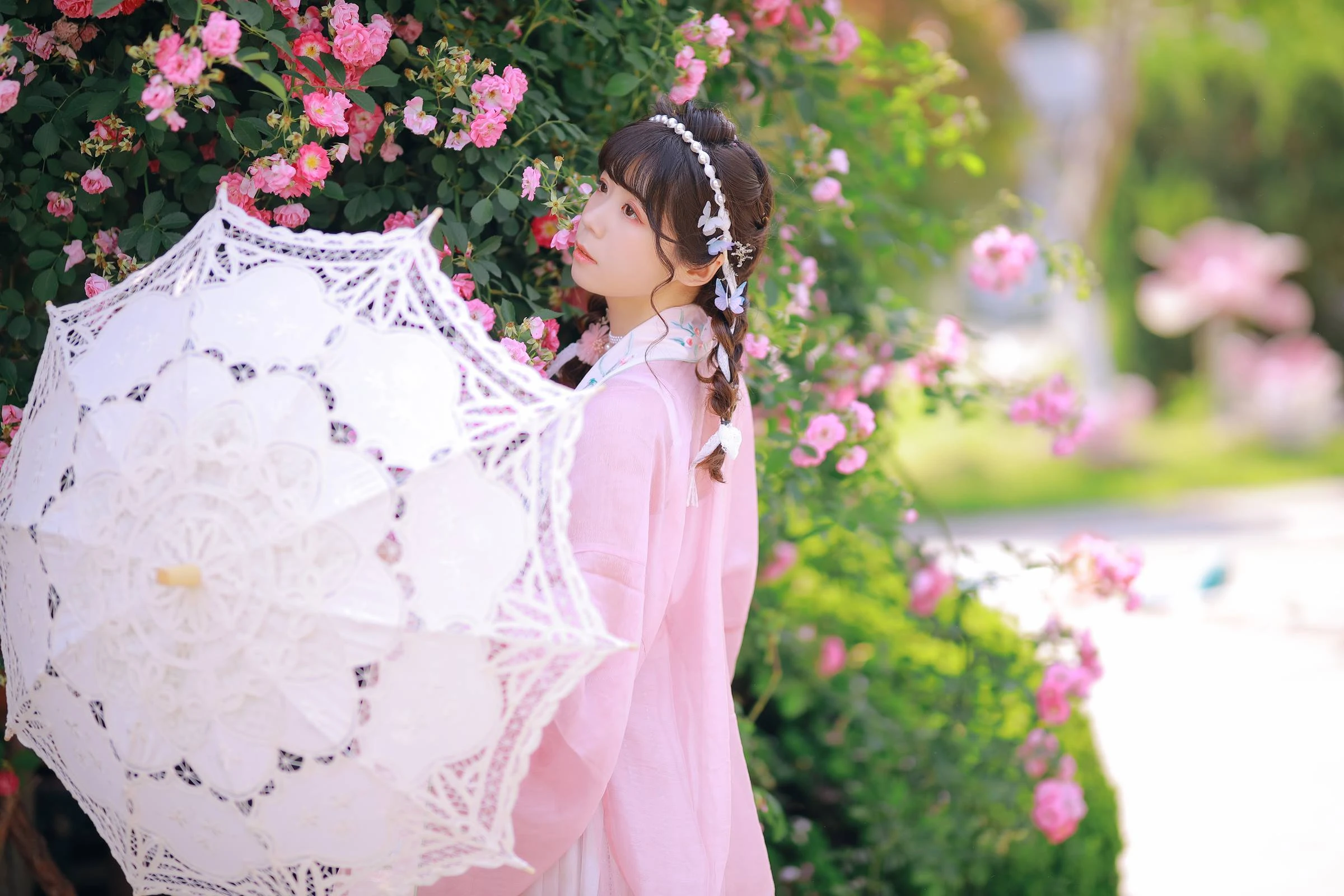 [YITUYU艺图语]2022.08.20 吻花香 Suky喜欢软绵绵毛茸茸的团子[25+1P/205MB]