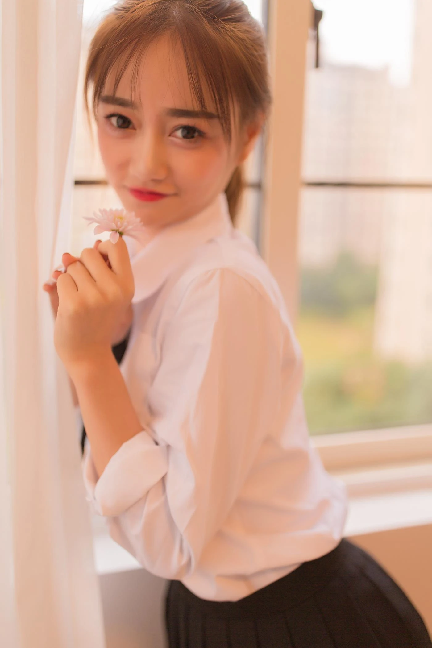 [YITUYU艺图语] 2022.02.18 JK少女 小艺 [32P/136MB]
