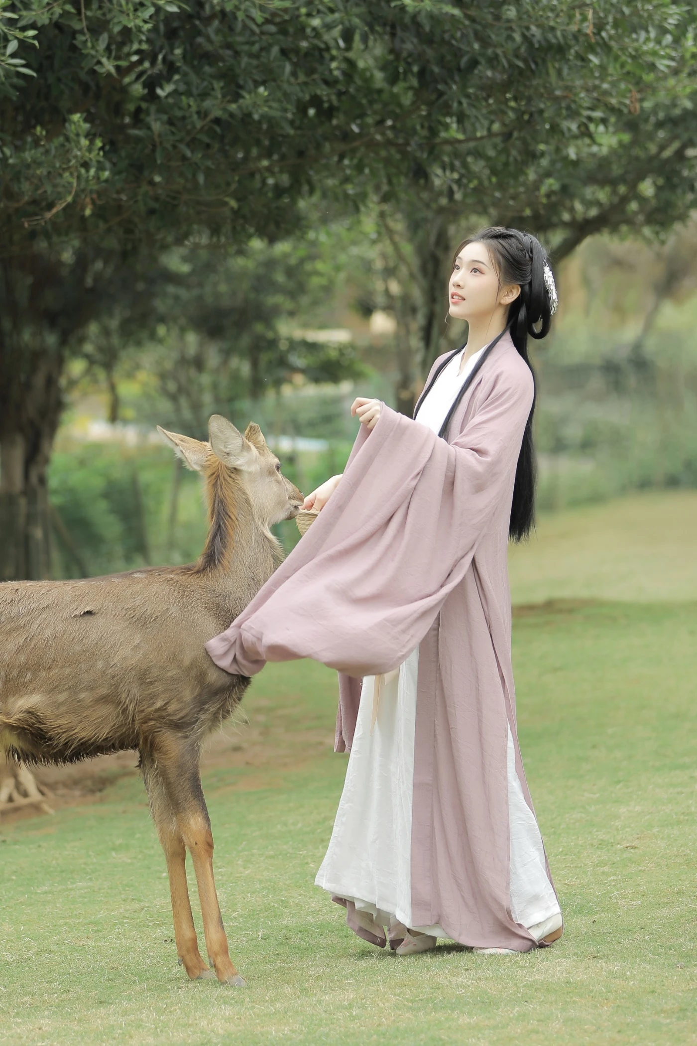 [YITUYU艺图语] 2022.06.27 春风十里 芝芝琪 [22P/233MB]