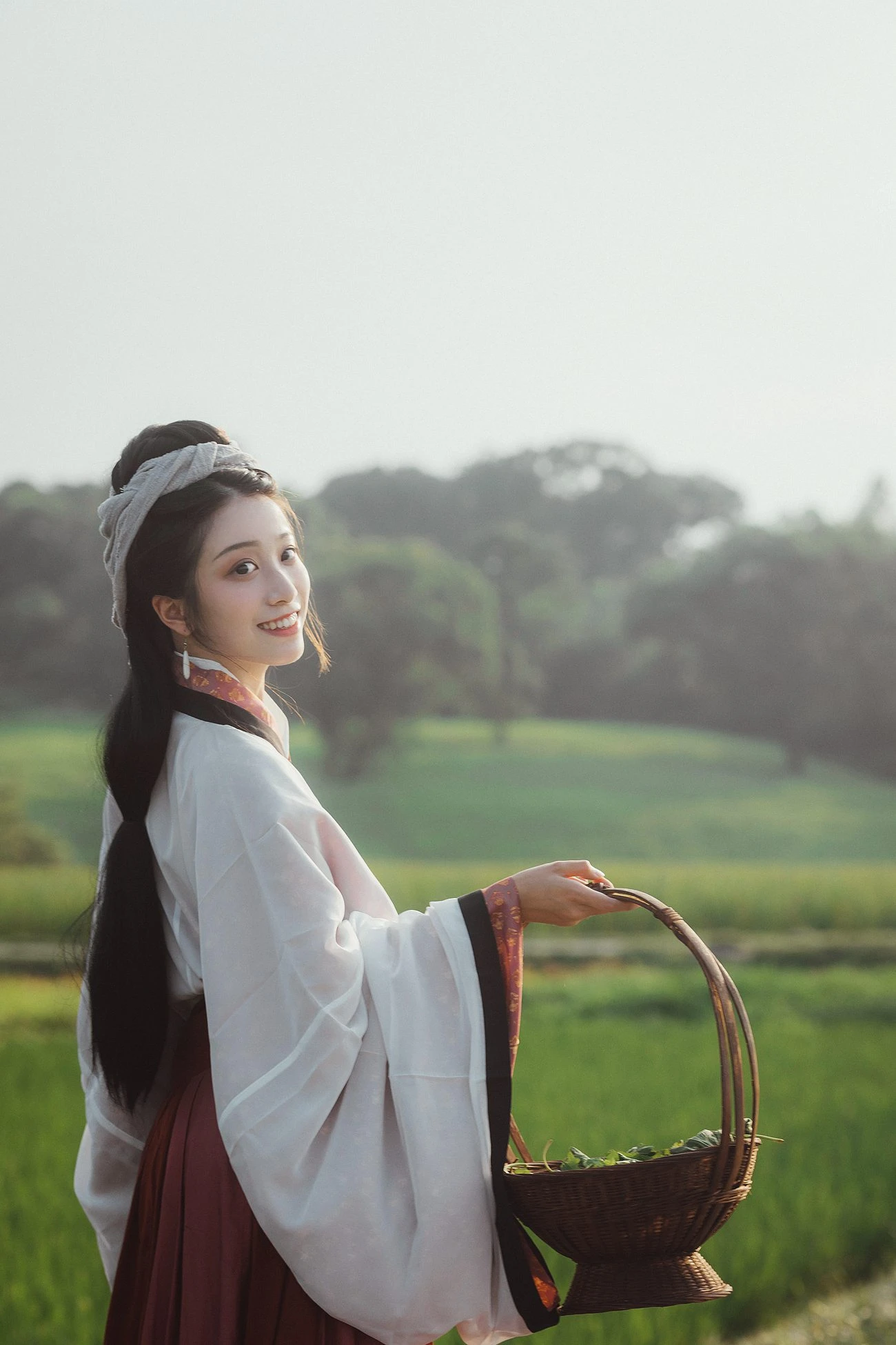 [YITUYU艺图语] 2022.01.01 罗敷 小清菡 [25P/339MB]