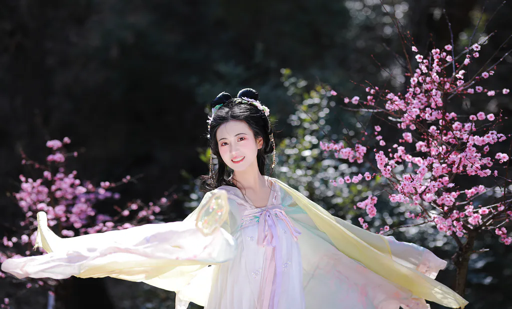 [YITUYU艺图语]2023.02.23 幸得识卿桃花面 瑜瑾[25+1P/516MB]
