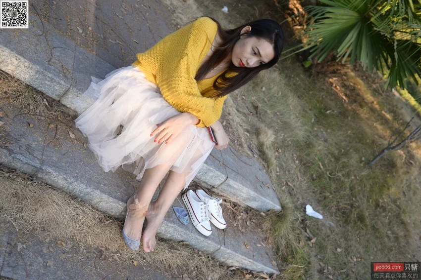 [只糖棉袜]NO.150 陈韵 不为往事扰，余生只愿笑 [237P/947MB]