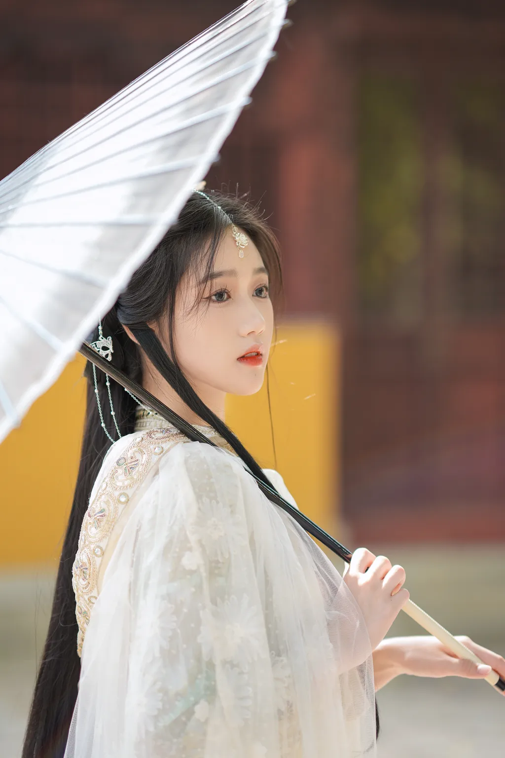 [YITUYU艺图语]2022.12.22 神的坠落 岳雨婷[26+1P/202MB]