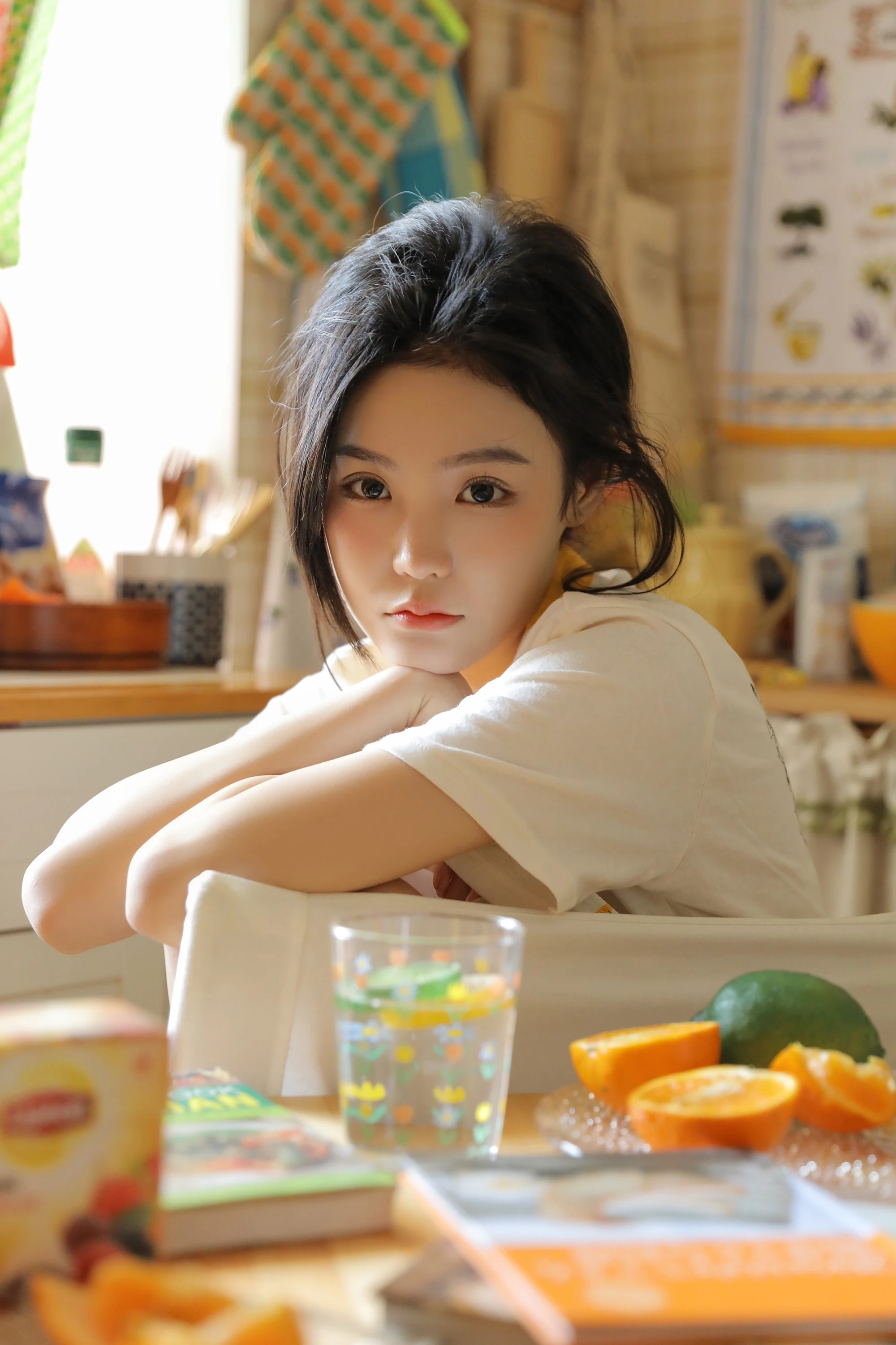 [YITUYU艺图语] 2022.07.07 橙味小厨娘 苡萱mua [43P/219MB]