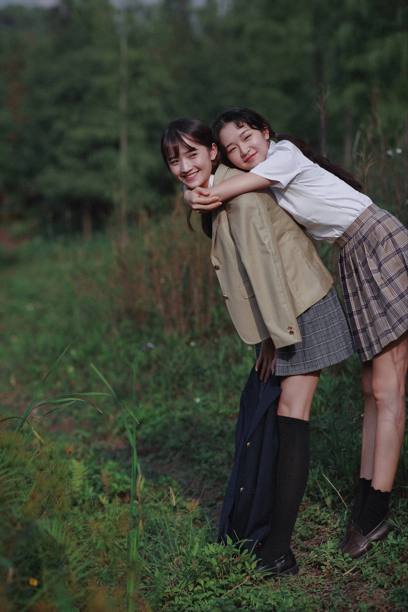 [YITUU艺图语] 2022.03.22 姊妹花 丫丫 [23P/290MB]