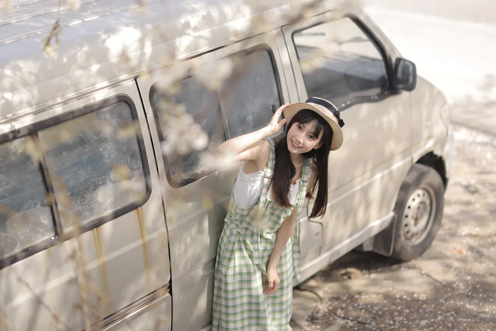 [YITUYU艺图语]2023.04.01 樱花海 一颗好困的芽[41+1P/586MB]