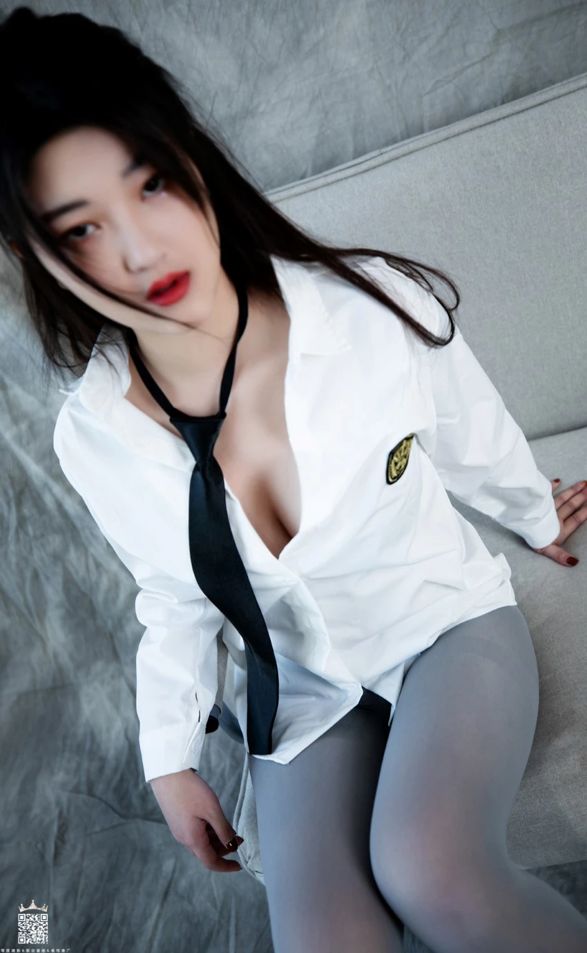 [零度摄影] No.112 职业模特 林微 [44P/39MB]
