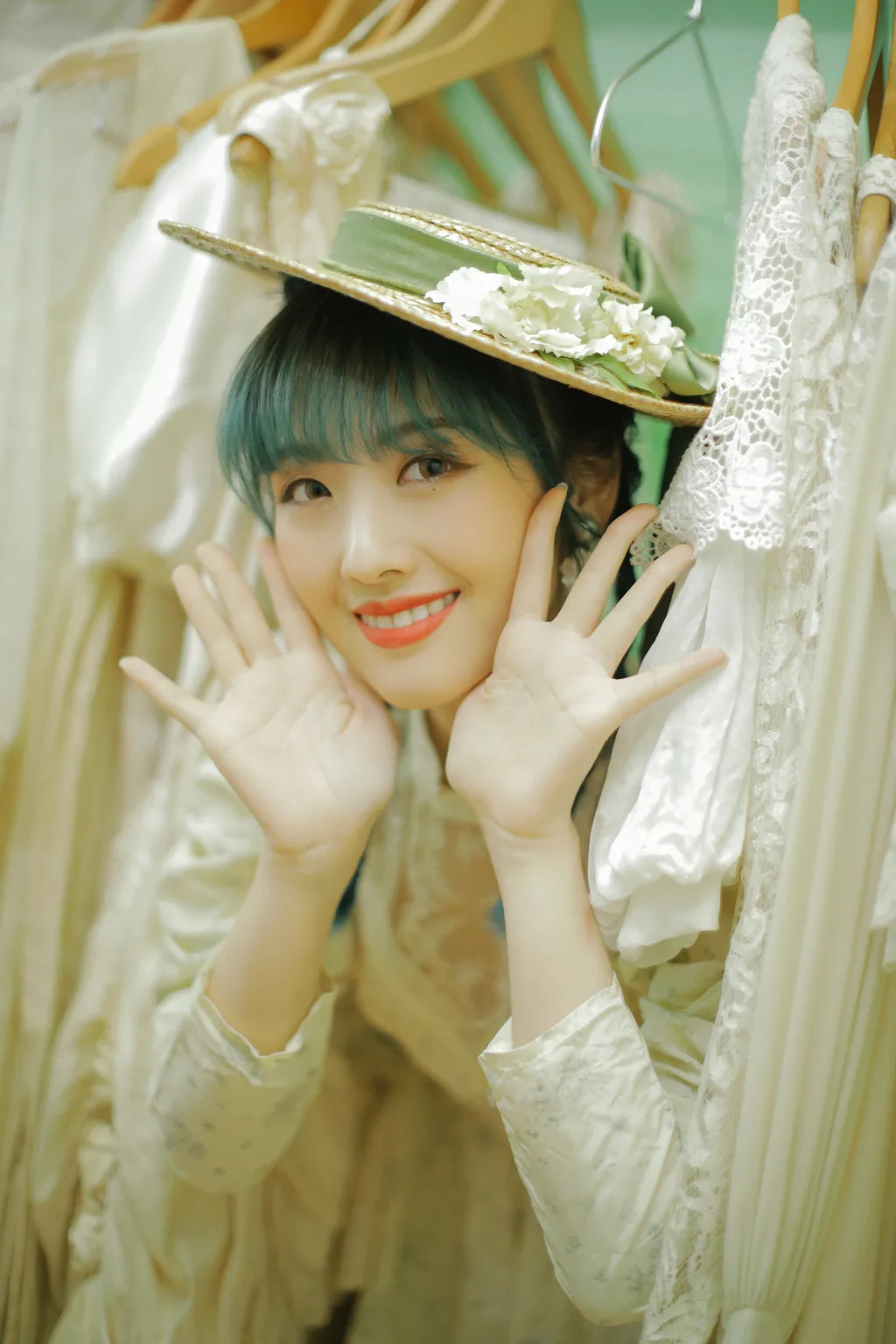 [YITUYU艺图语]2022.11.28 茶花语 小曹[25+1P/308MB]