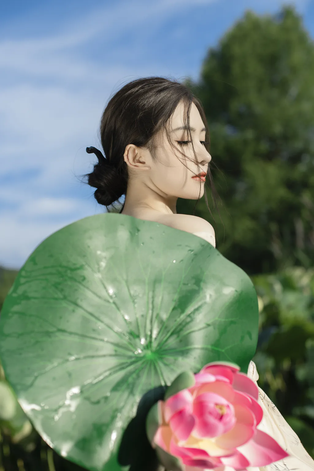 [YITUYU艺图语]2023.08.02 荷塘 可可多尼[27+1P/293MB]