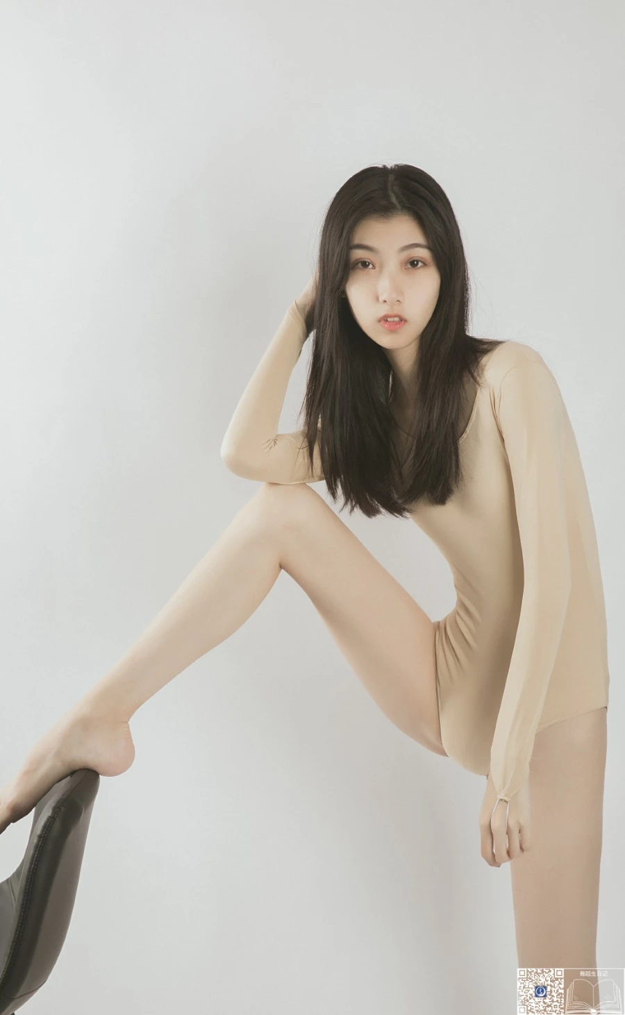 [GALLI嘉丽]舞蹈生日记 010 – 苏薇 [35P/284MB]