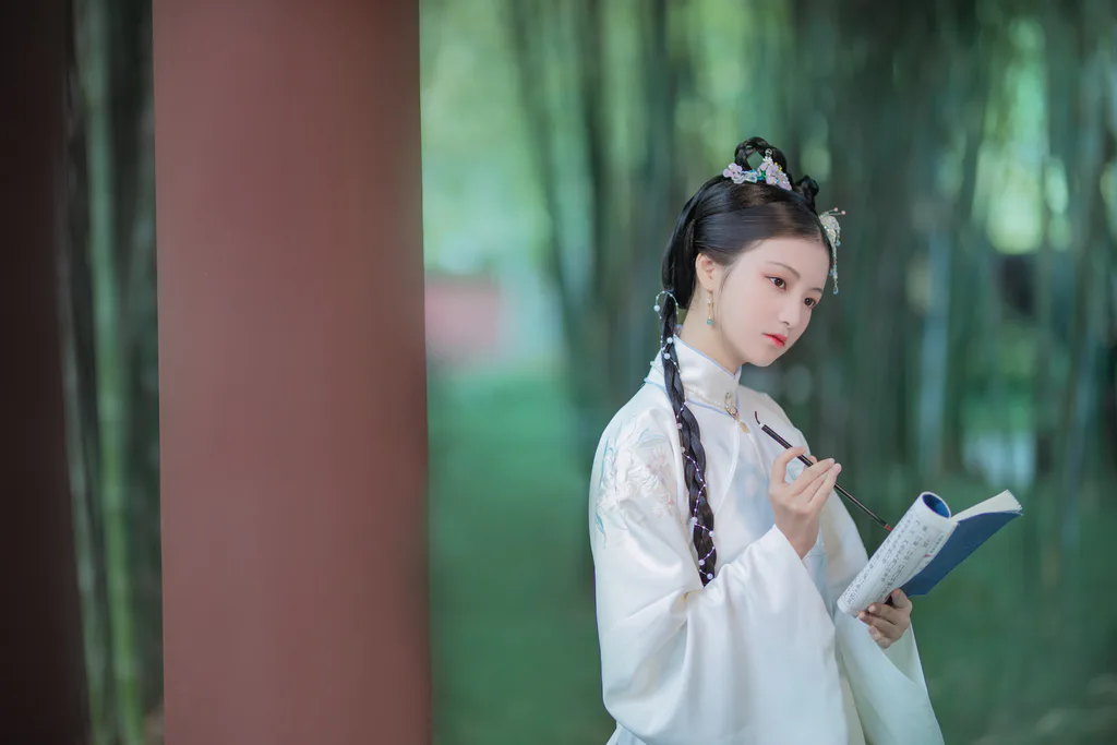 [YITUYU艺图语]2023.04.25 点绛唇 培培 [21+1P/71MB]