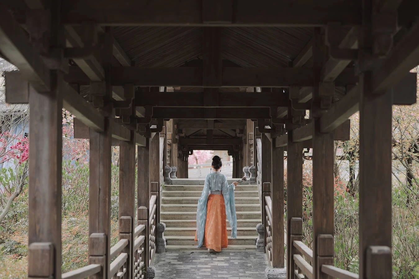 [YITUU艺图语] 2022.04.17 尽长安 秋哒哒– [25P/399MB]