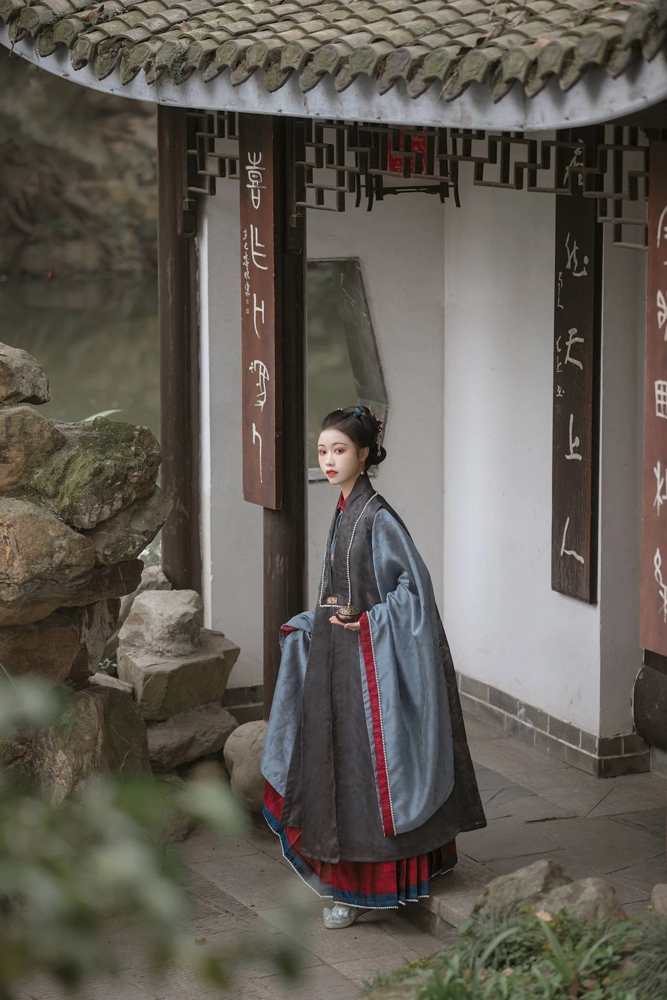 [YITUU艺图语] 2022.03.31 乐闲 梨一依 [30P/590MB]