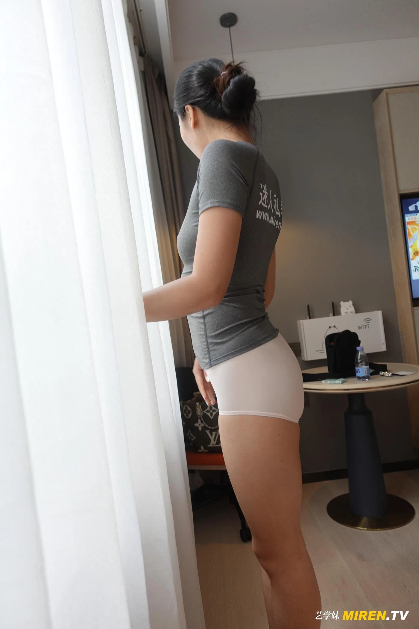 [ROSI艺XUE妹]2020.08.13 NO.170[51+1P/63MB]