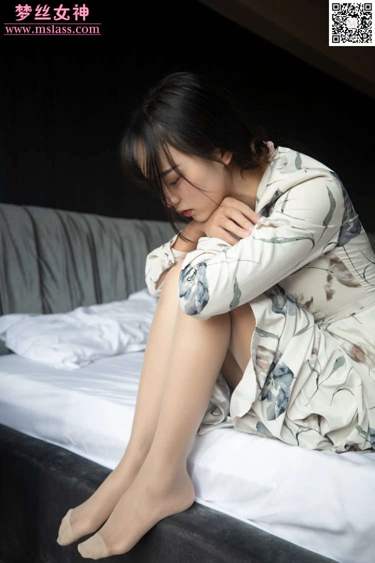 [MSLASS梦丝女神] 2019-11-08 玥玥 长裙的美仁坯子 [53P/1V/639MB]