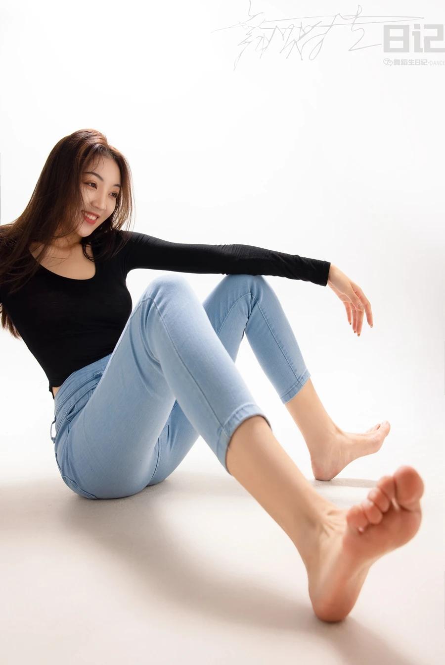 [GALLI嘉丽]舞蹈生日记 069 – 贺贺 [47P/350MB]