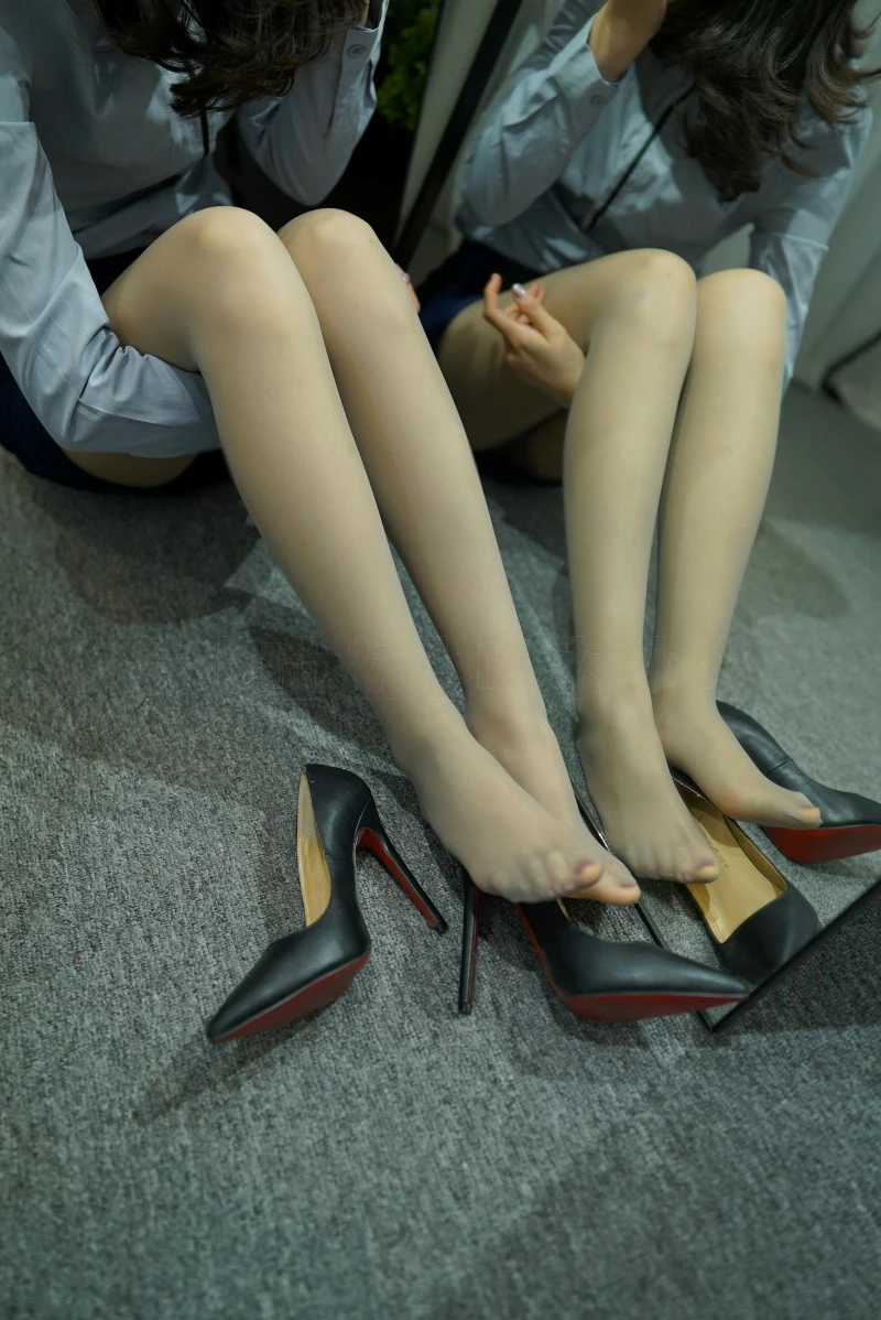 [kittyWawa袜小喵] KT145《镜中我》[60P/49MB]