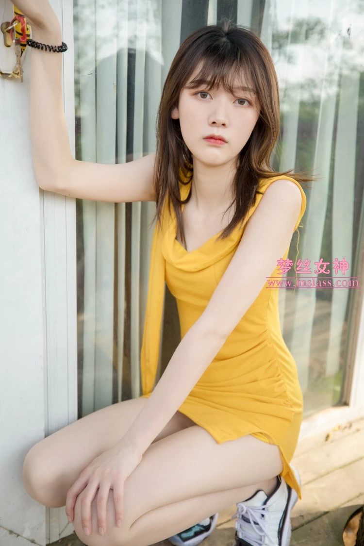 [MSLASS梦丝女神] 2019-05-24 张思敏 甜甜的丝袜美腿 [69P/425MB]