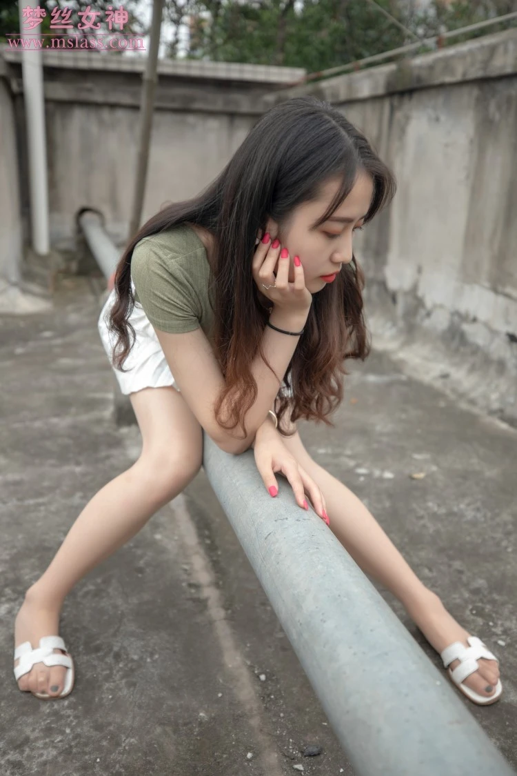 [MSLASS梦丝女神] 2019-06-20 柳儿 侧颜太美的小解解 [77P/1V/1.01G]