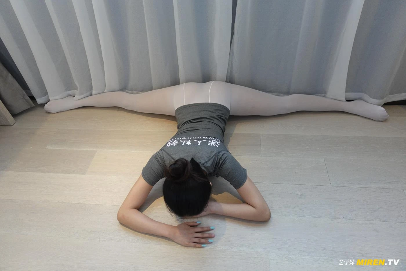[ROSI艺XUE妹]2020.08.15 NO.172[27+1P/36MB]