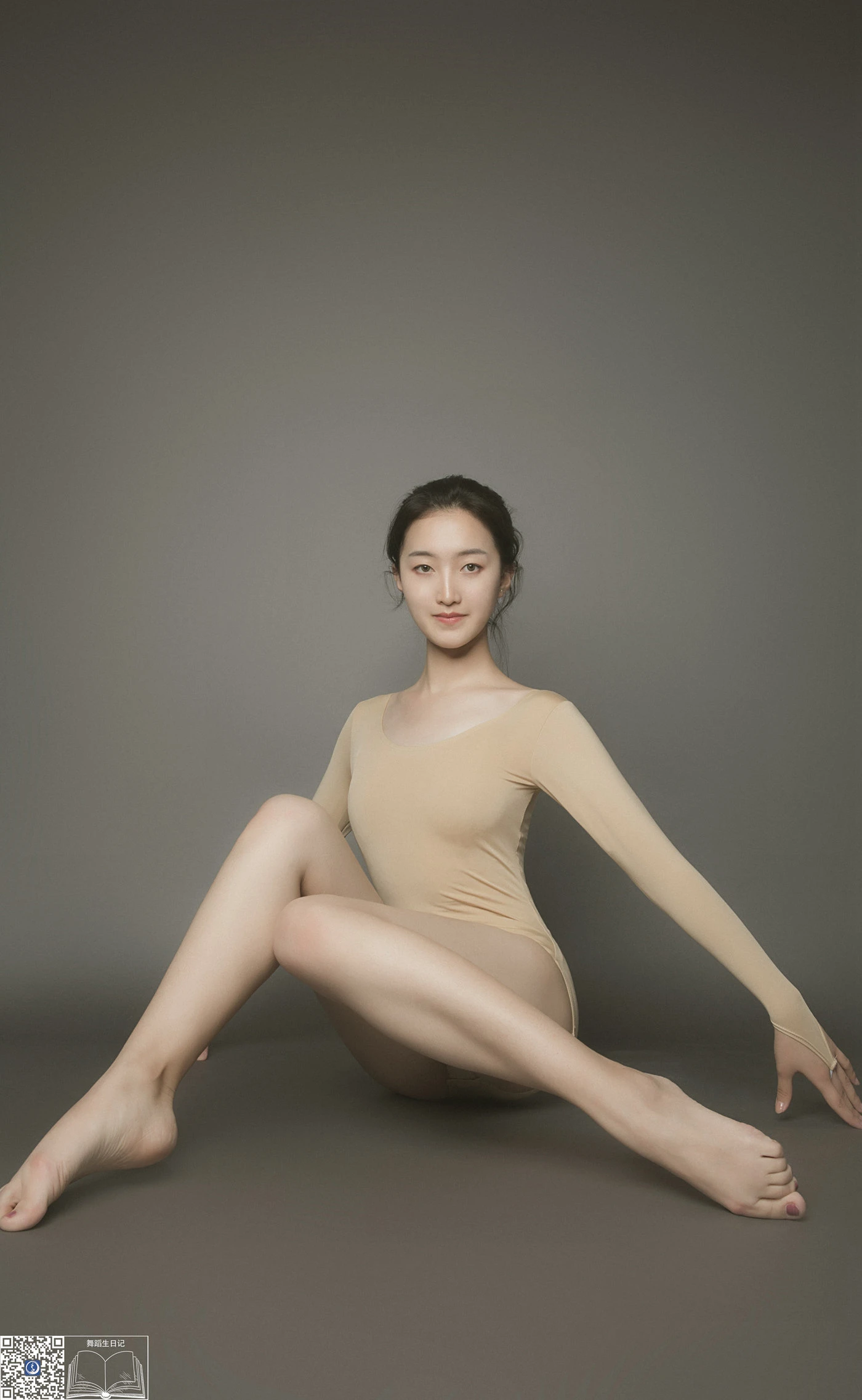 [GALLI嘉丽]舞蹈生日记 096 – 欣美 [35P/113MB]