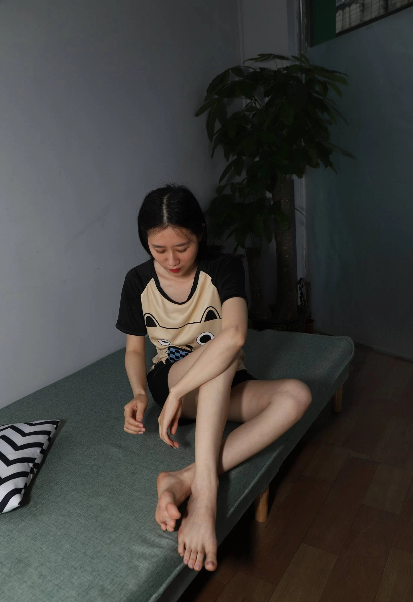 [Pary学生模拍] No.050 极品镁钕小芳展示睡衣美jiao [120P/332MB]