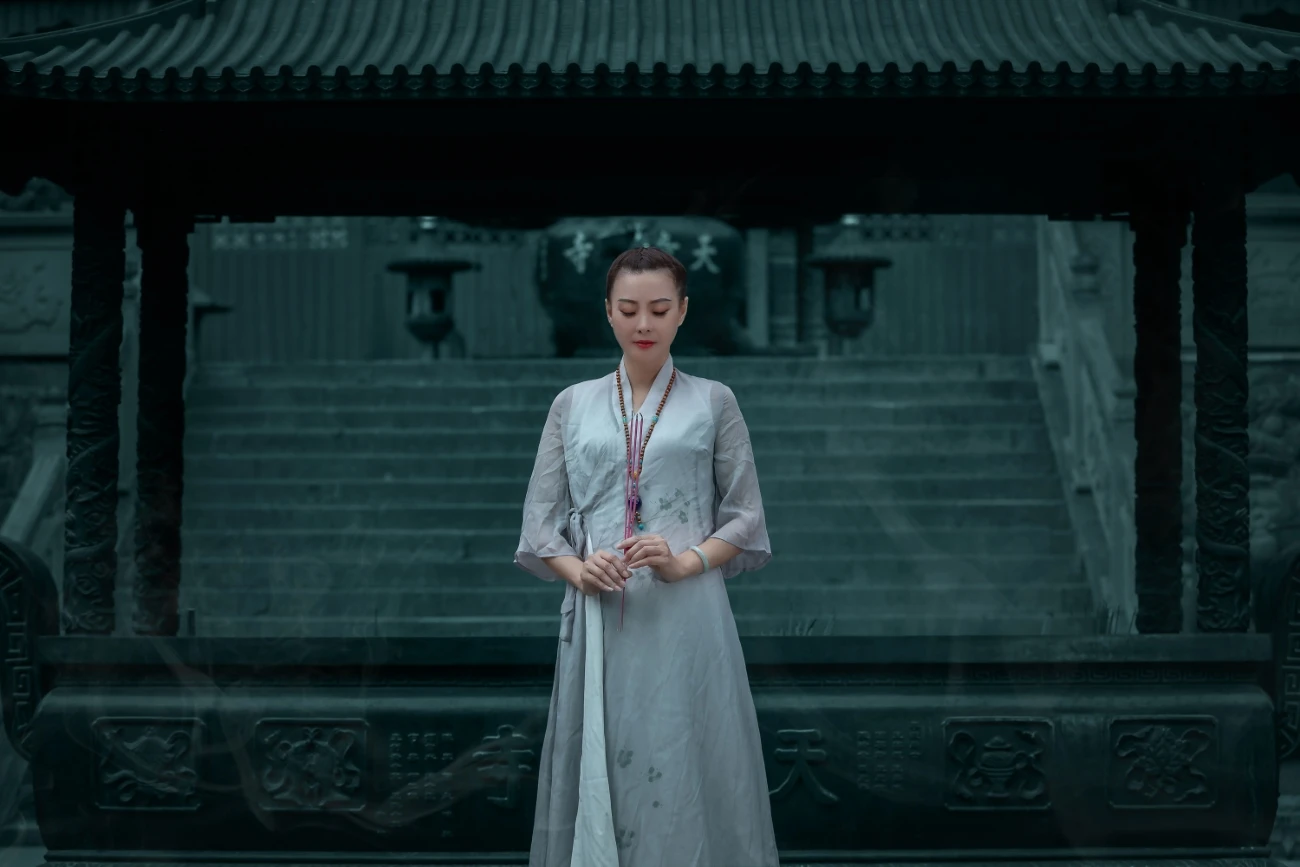 [YITUYU艺图语] 2021.07.30 问佛 莲 [40P/297MB]
