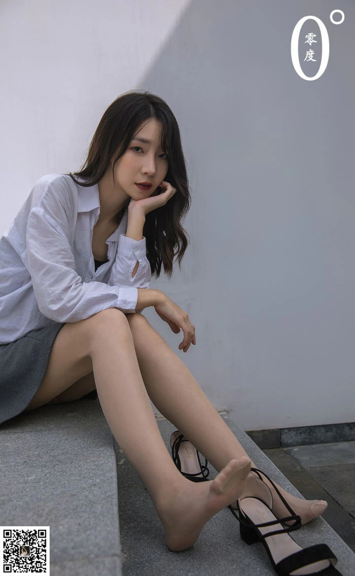 [零度摄影] VOL.20 青草 清纯小解解[59P/160MB]