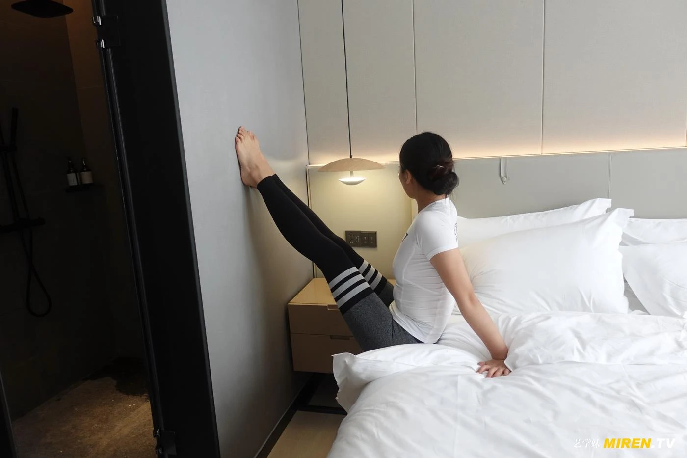 [ROSI艺XUE妹]2020.08.30 NO.181[56+1P/75.5MB]