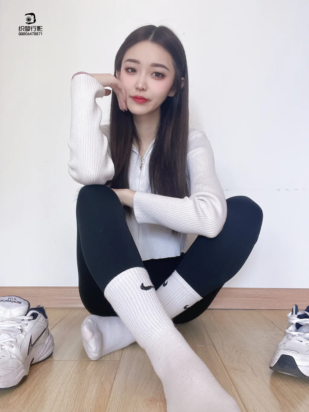 织梦行影 126 自拍8部合辑 [571P/8V/8.5G]