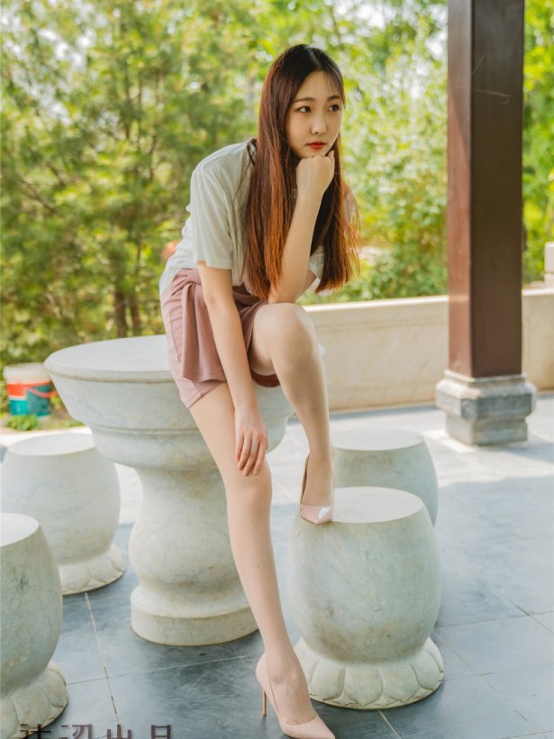 袜涩写真 VOL.062 思甜1.0 [51P/92MB]